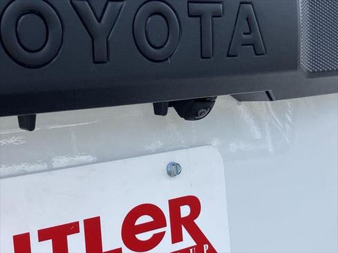Certified 2026 Toyota 4Runner TRD Off-Road Premium AWD/4WD image 13