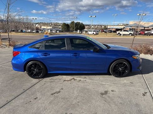Used 2023 Honda Civic Sport image 9