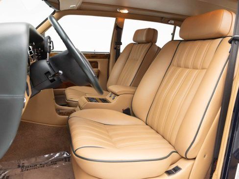 Used 1998 Rolls-Royce Silver Spur image 8