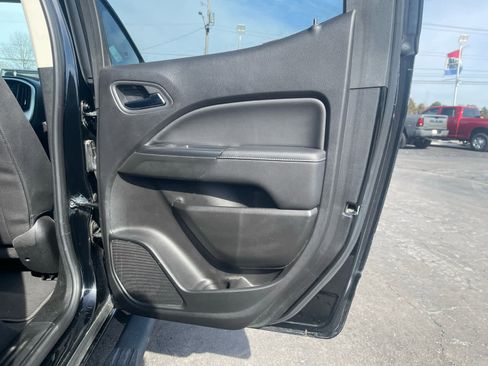 Used 2019 GMC Canyon SLE image 12