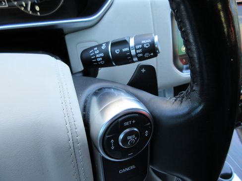 Used 2017 Land Rover Range Rover Supercharged image 56