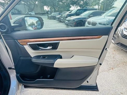Used 2017 Honda CR-V Touring image 14