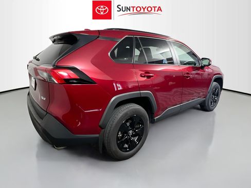 Used 2025 Toyota RAV4 XLE w/ Convenience Package FWD image 4