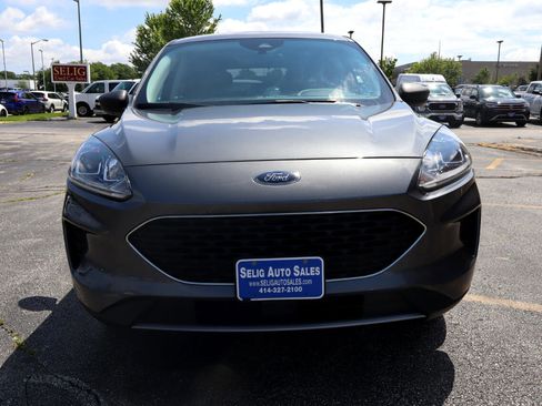 Used 2022 Ford Escape SE image 2
