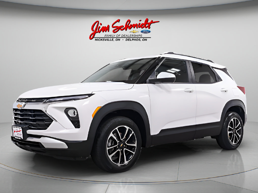 Used 2025 Chevrolet TrailBlazer LT AWD/4WD image 3