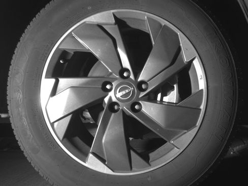 Used 2025 Nissan Rogue SV AWD/4WD image 13