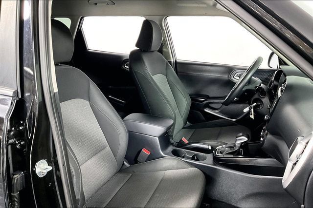 Used 2020 Kia Soul S FWD image 8