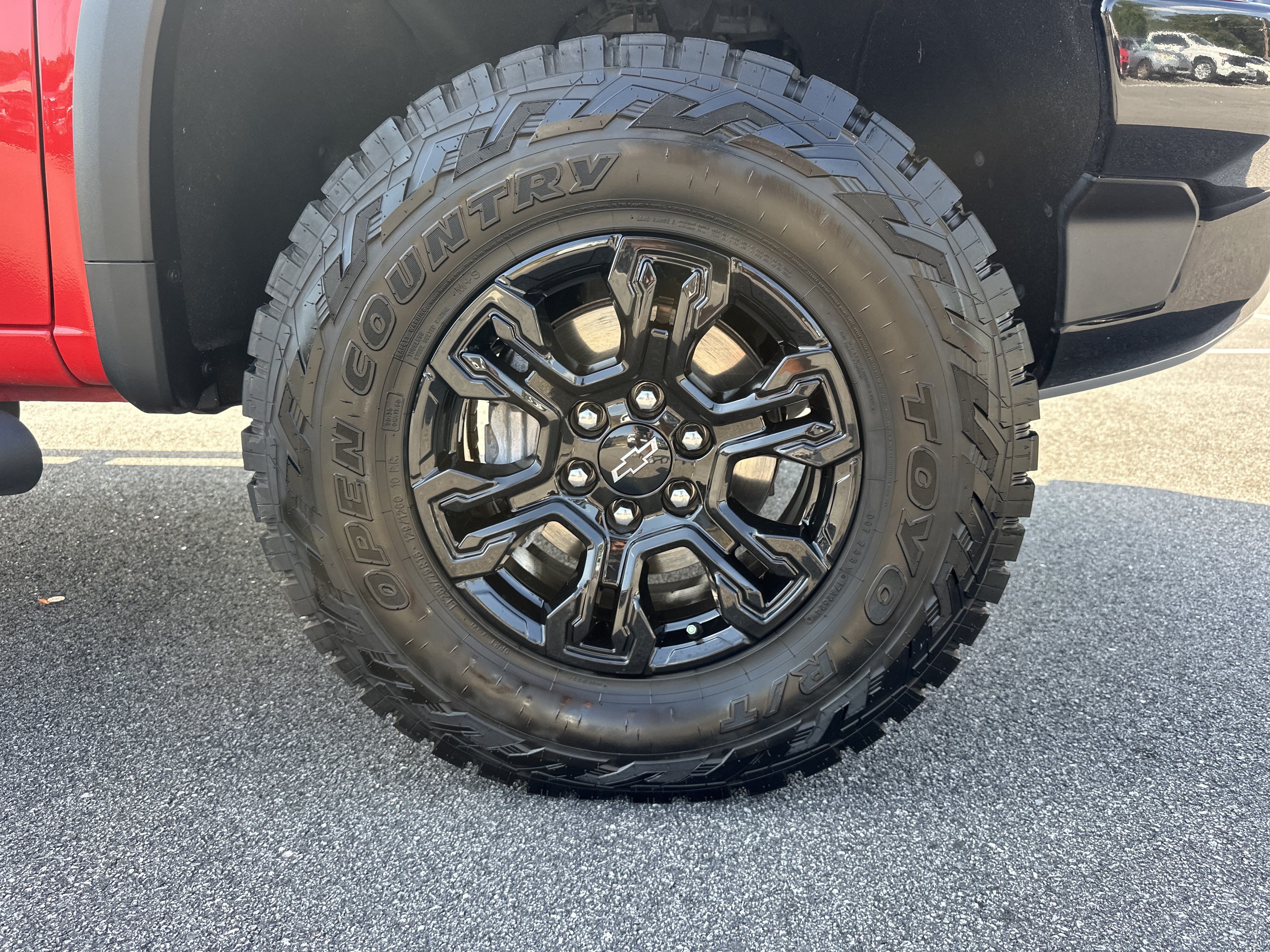 Used 2023 Chevrolet Silverado 1500 ZR2 w/ Technology Package AWD/4WD image 13