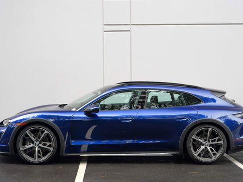 Used 2022 Porsche Taycan 4 Cross Turismo AWD/4WD image 52