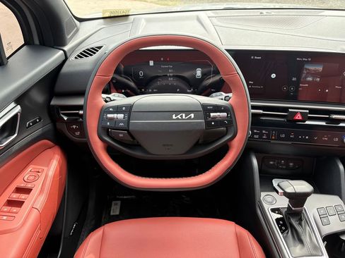 New 2026 Kia K4 FWD image 17