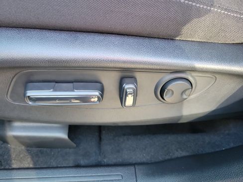 Used 2025 Honda CR-V EX image 19