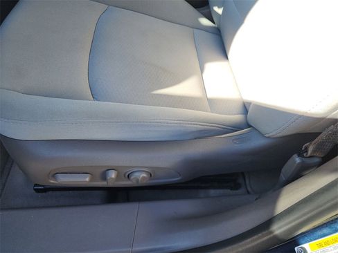 Used 2020 Chevrolet Malibu LT image 12