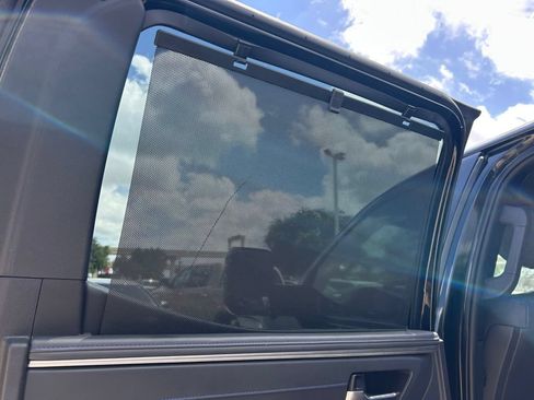Used 2022 Toyota Tundra Platinum w/ Advanced Package AWD/4WD image 18