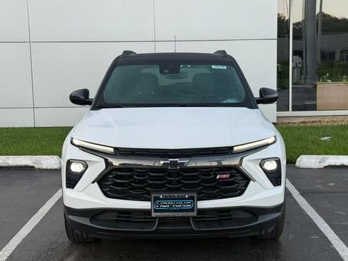 Used 2024 Chevrolet TrailBlazer RS w/ Convenience Package FWD image 3