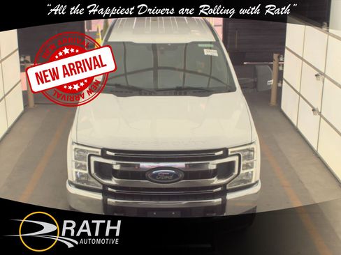 Used 2022 Ford F250 XLT w/ FX4 Off-Road Package image 3