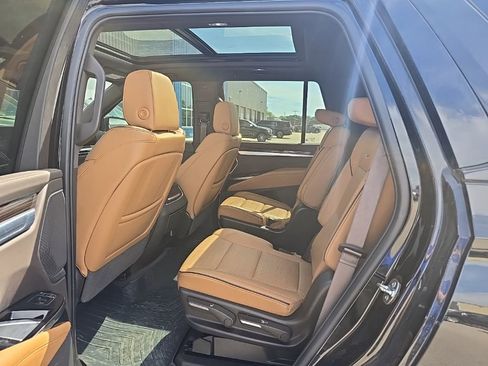 Used 2025 Cadillac Escalade Premium Luxury w/ Touring Package AWD/4WD image 20