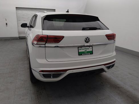 Used 2020 Volkswagen Atlas Cross Sport SE w/ Panoramic Sunroof Package image 6