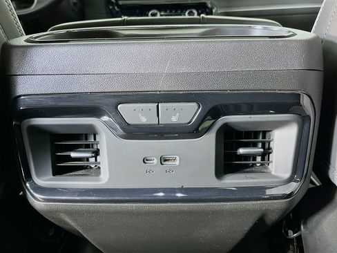 Used 2025 GMC Sierra 2500 AT4X image 34