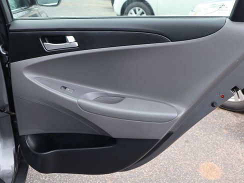 Used 2012 Hyundai Sonata GLS FWD image 17