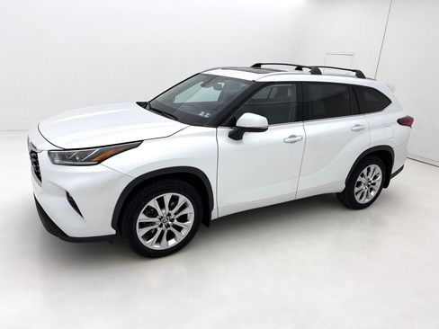 Used 2023 Toyota Highlander Limited image 5