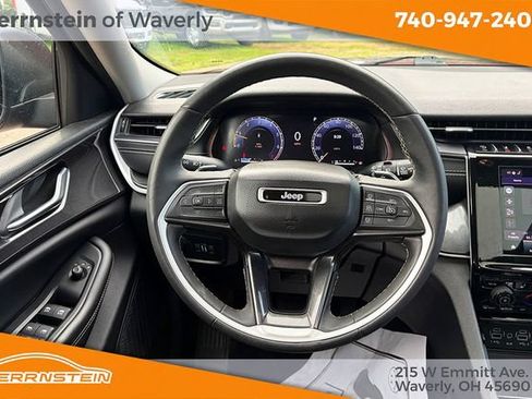 Used 2023 Jeep Grand Cherokee Laredo w/ Luxury Tech Group I AWD/4WD image 7