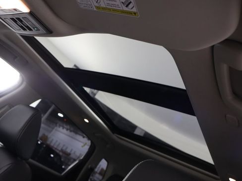 Used 2023 Nissan Rogue SL FWD image 24