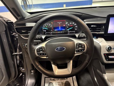 Used 2023 Ford Explorer XLT w/ Equipment Group 202A image 14