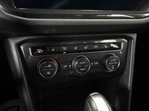 Used 2019 Volkswagen Tiguan SE w/ Panoramic Sunroof Package image 25