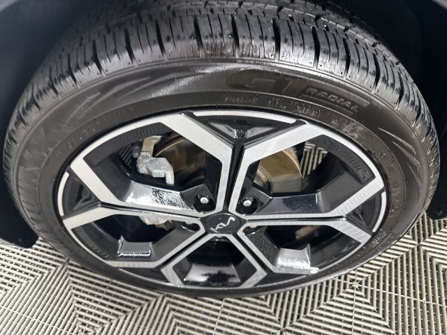 Used 2023 Kia Niro EX Touring FWD image 31