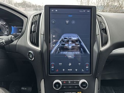 Used 2022 Ford Edge SEL w/ Sport Appearance Package image 18