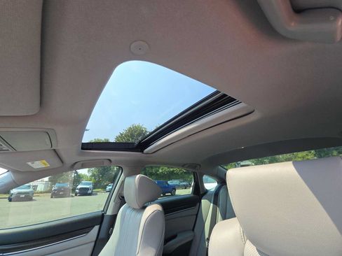 Used 2019 Honda Accord Touring image 23