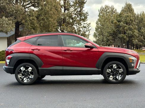 Used 2024 Hyundai Kona SEL image 3