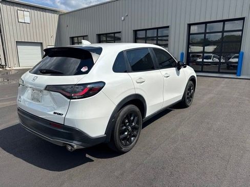 Used 2024 Honda HR-V Sport image 9