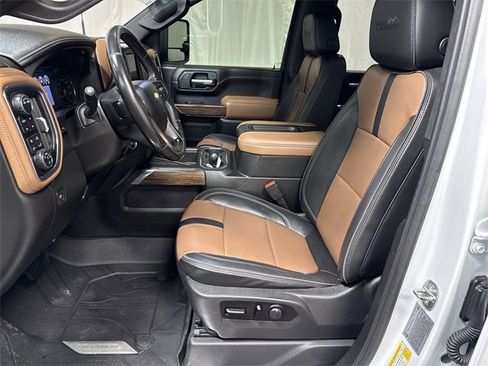 Used 2021 Chevrolet Silverado 3500 High Country w/ Z71 Off-Road Package image 10