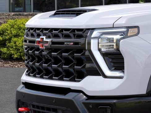 New 2026 Chevrolet Silverado 2500 ZR2 image 13