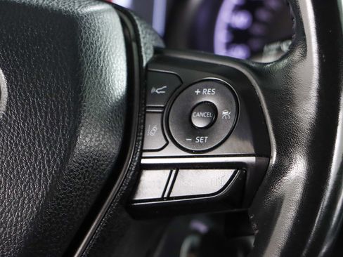 Used 2023 Toyota Camry SE image 14