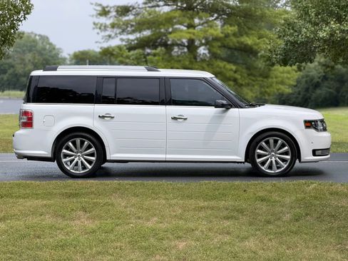 Used 2018 Ford Flex Limited w/ Equipment Group 303A AWD/4WD image 4