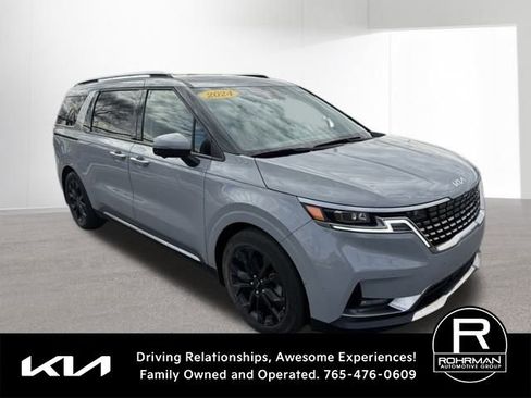 Used 2024 Kia Carnival SX Prestige image 3