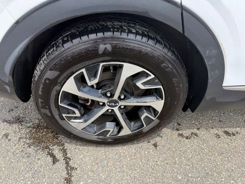 Certified 2024 Kia Sportage EX FWD image 16