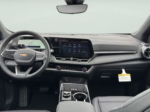 New 2026 Chevrolet Equinox LT w/ Convenience Package II FWD image 15