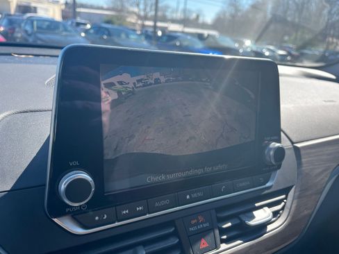 Used 2025 Nissan Altima 2.5 SV image 20