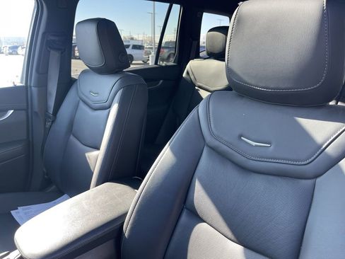 Certified 2024 Cadillac XT6 Sport w/ Technology Package image 9