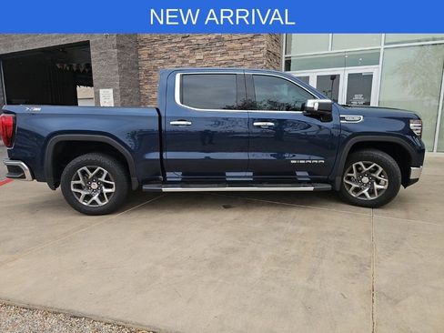 Used 2023 GMC Sierra 1500 SLT w/ SLT Premium Package AWD/4WD image 25