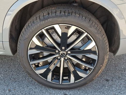 New 2026 Volvo XC90 T8 Ultra w/ Protection Package Premier AWD/4WD image 5