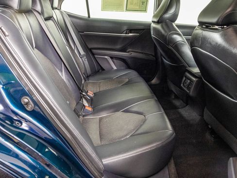 Used 2021 Toyota Camry XLE FWD image 40