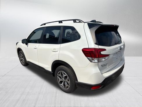 Used 2024 Subaru Forester Premium AWD/4WD image 10