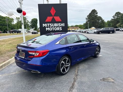 Used 2022 Honda Accord Sport image 3