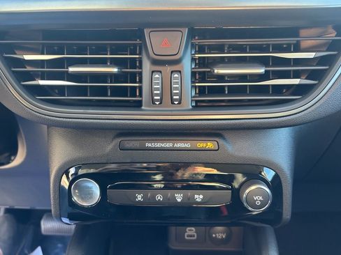 New 2025 Ford Escape Active w/ Active Premium Tech Pack image 26