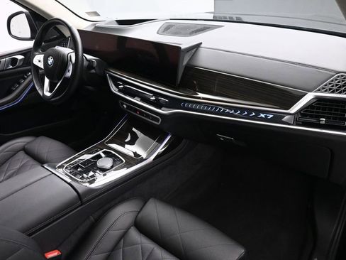 Used 2024 BMW X7 xDrive40i w/ Premium Package AWD/4WD image 28