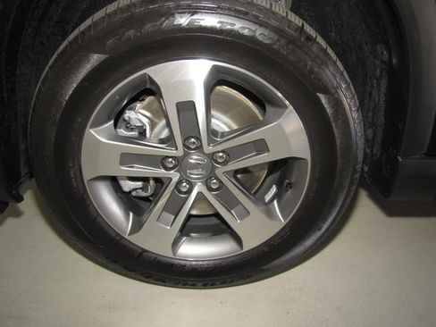 Certified 2025 Honda Pilot EX-L image 25